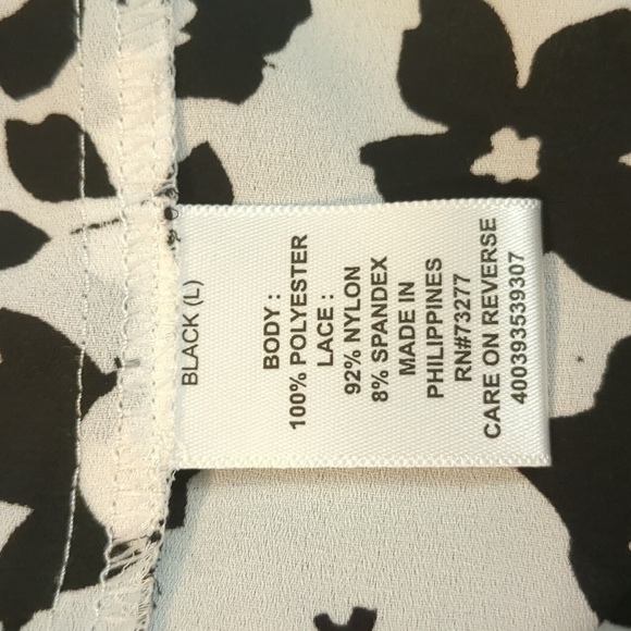 Elle eyelet mock layered top size L - Picture 12 of 14